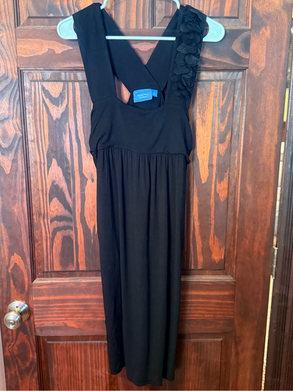 Simply Vera - Black Sleeveless Floral-Accent Midi Dress from Vera Wang